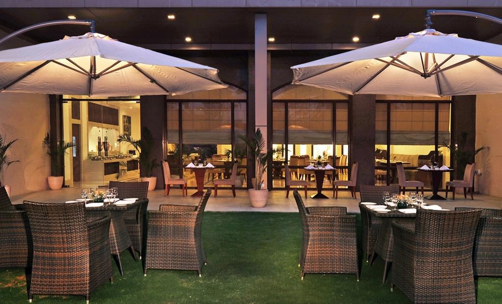 Haut Monde Hotel Gurgaon Restaurant