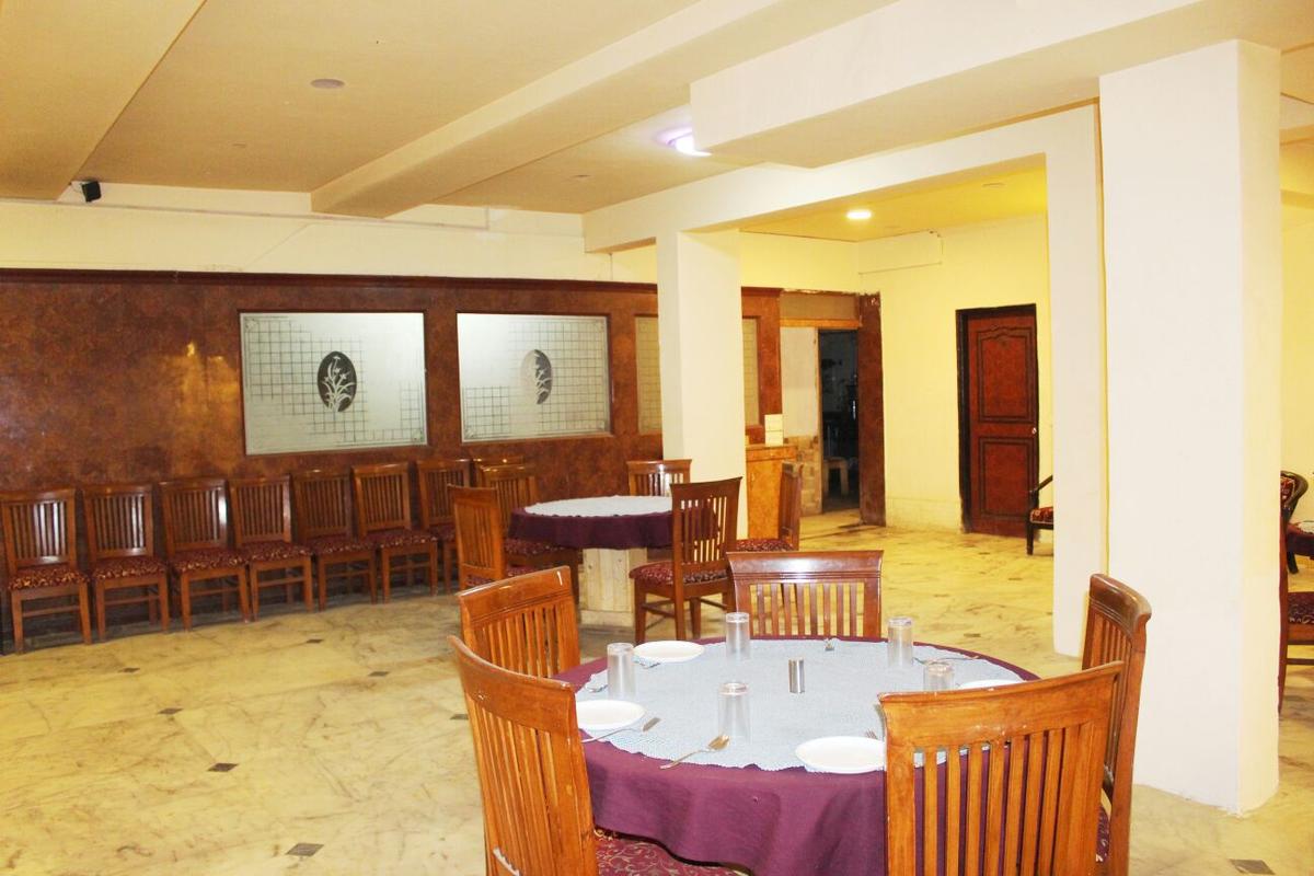 Emarald Hotel And Resort Gurgaon Restaurant