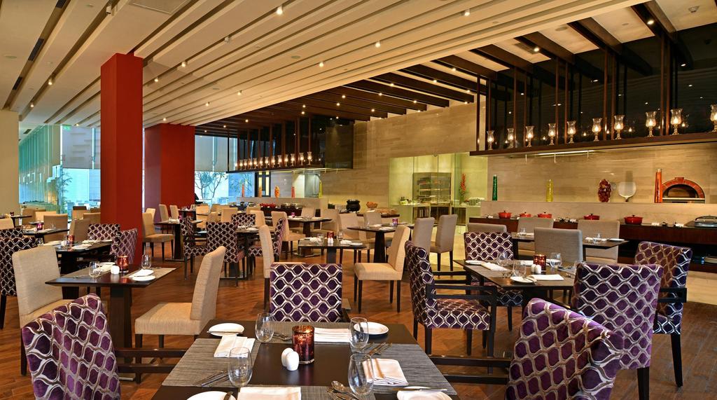 Hilton Garden Inn Hotel Gurgaon Restaurant
