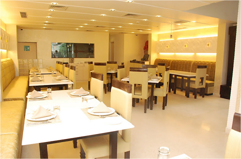 Manyaa Hotel Gurgaon Restaurant