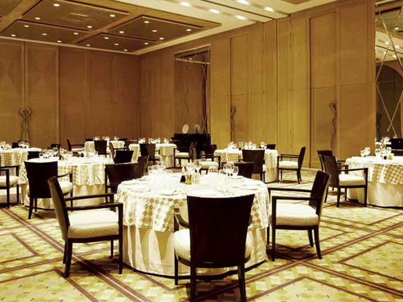 Trident Hotel Gurgaon Restaurant