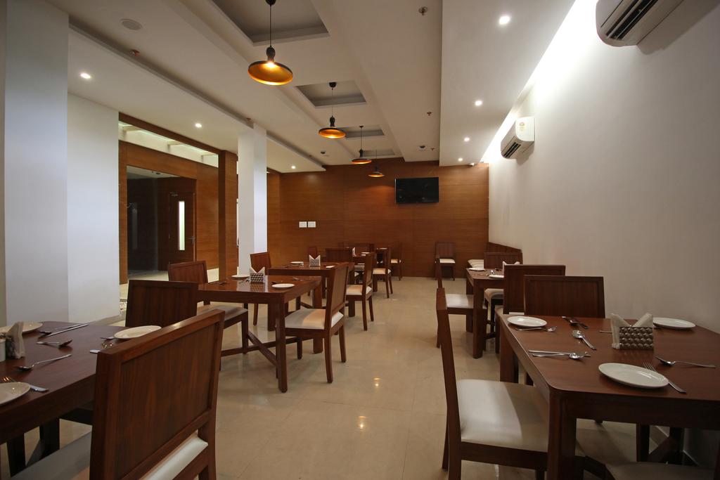The Motif Hotel Gurgaon Restaurant