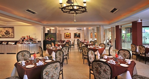 Best Western Resort Country Club Gurgaon Restaurant