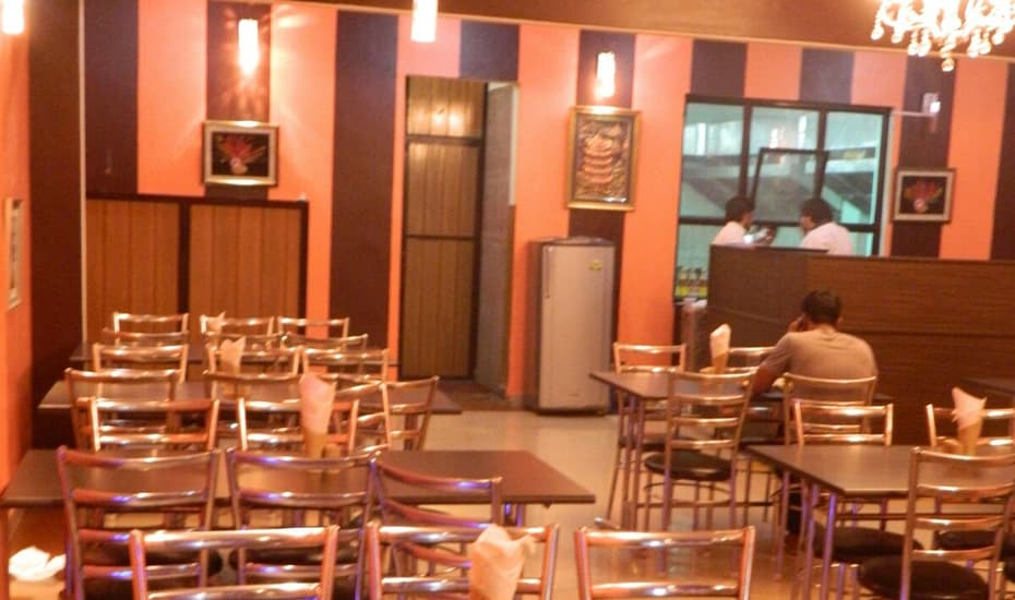 Ashlays Hotel Gurgaon Restaurant