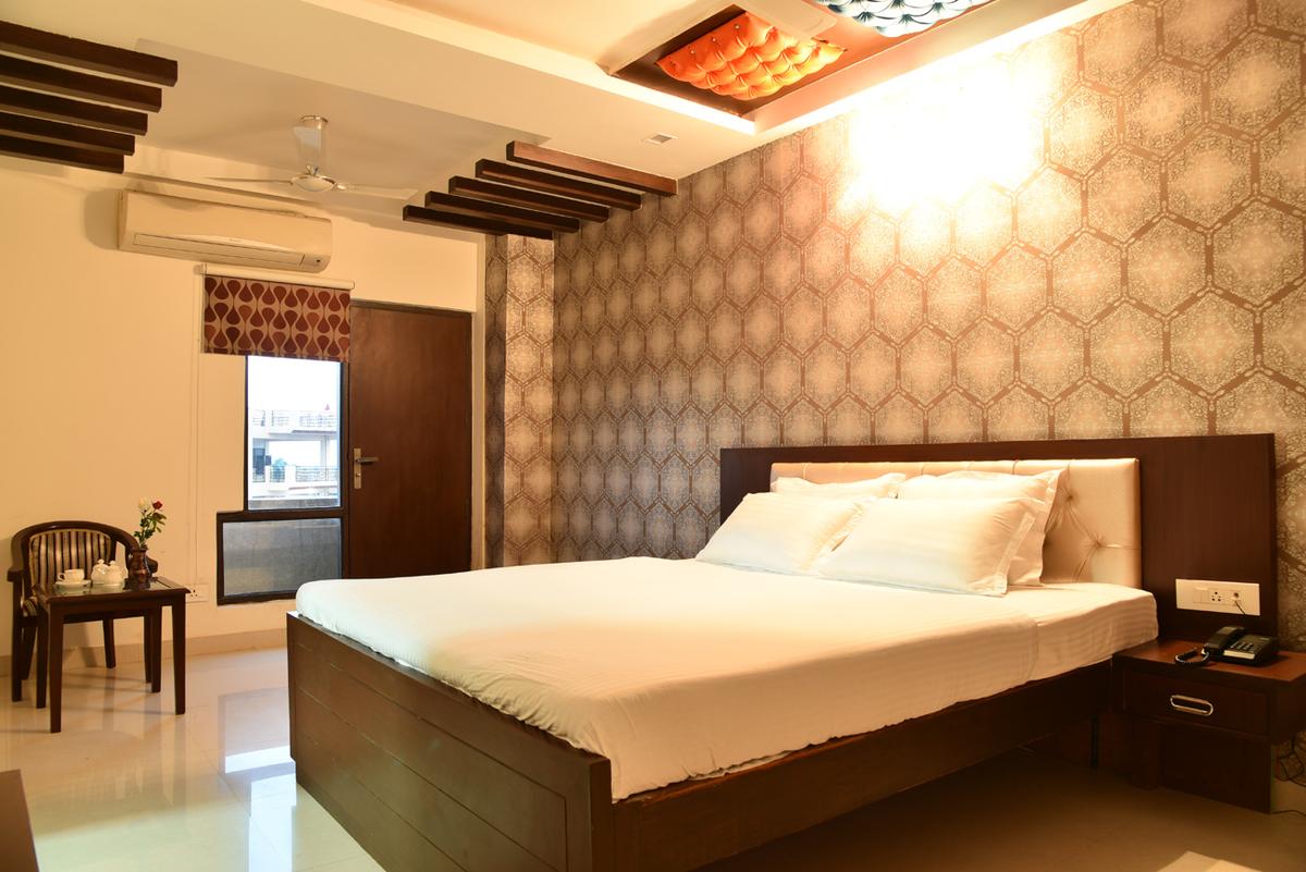 Flora Inn Hotel Gurgaon
