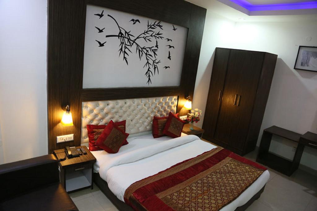 Rajwada Hotel Gurgaon