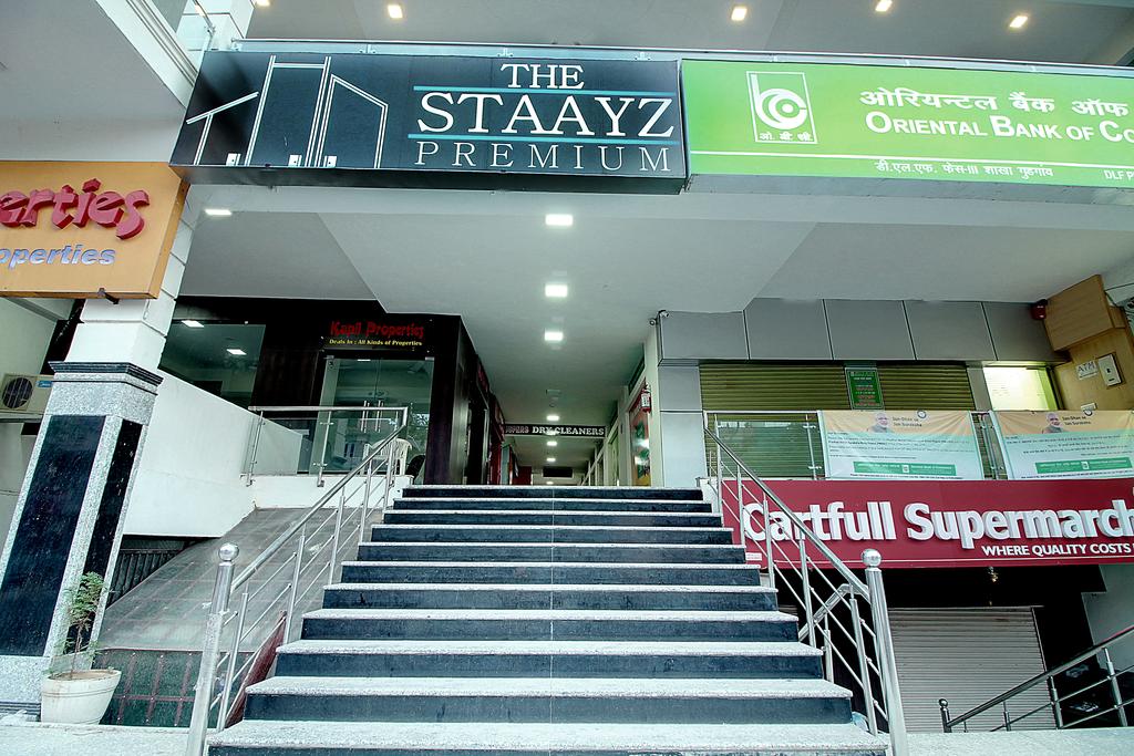 Staayz Premium Hotel Gurgaon